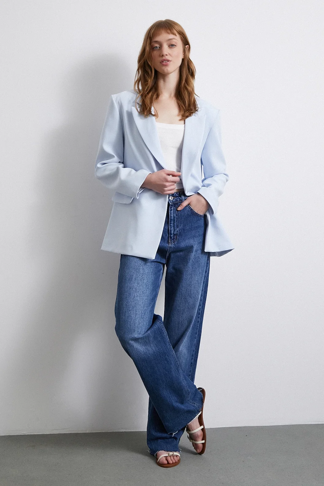 السترة البوليفيسكو الكلاسيكية الزرقاء