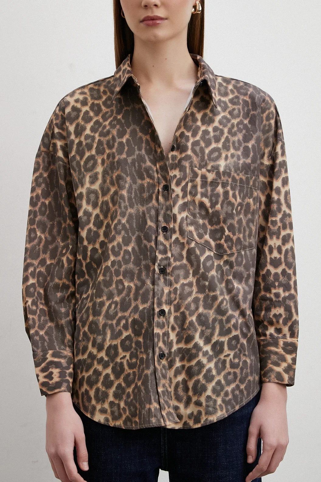 Leopar Desenli V Yaka Gömlek Kahve