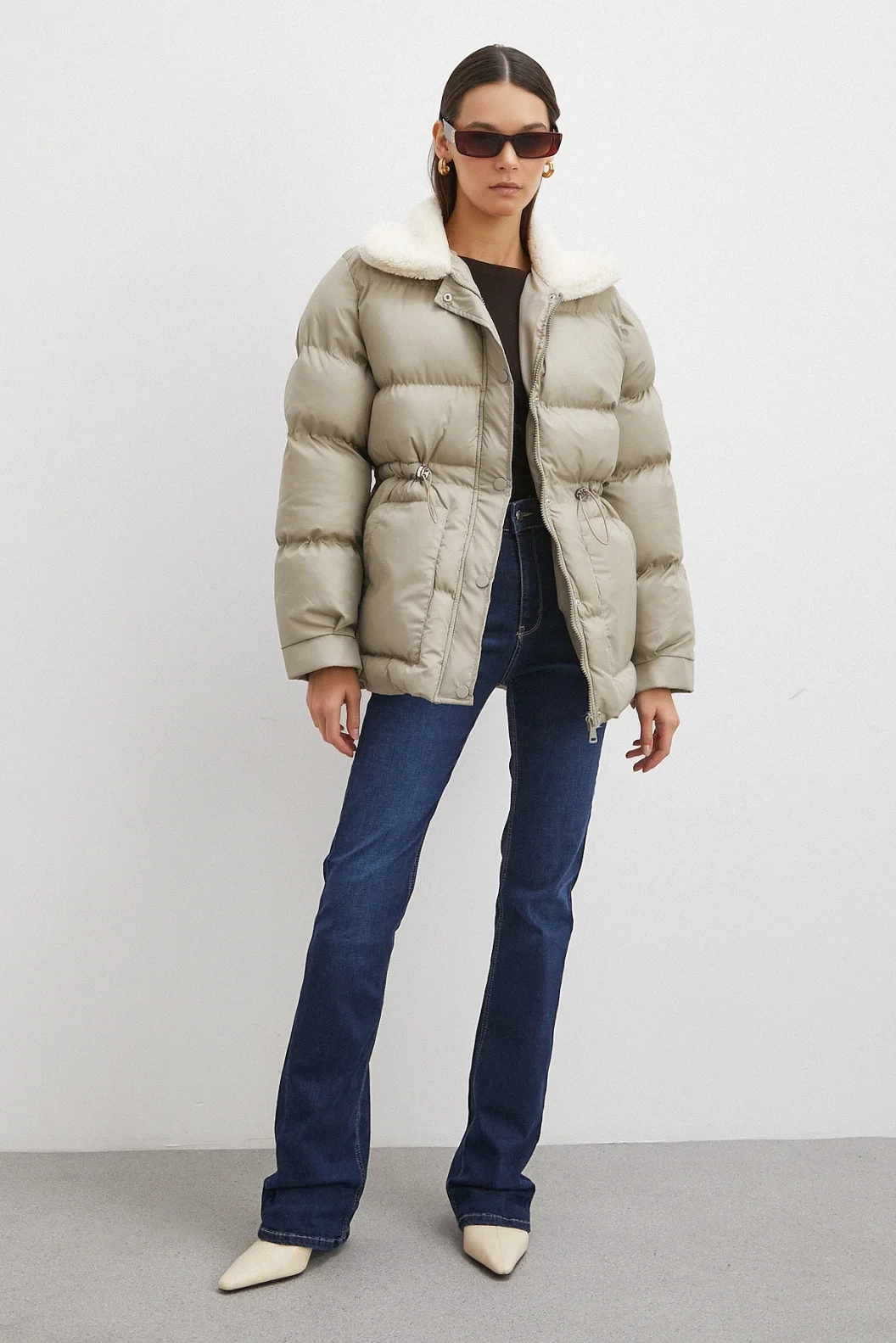 Kürk Yakalı Şişme Mont Bej