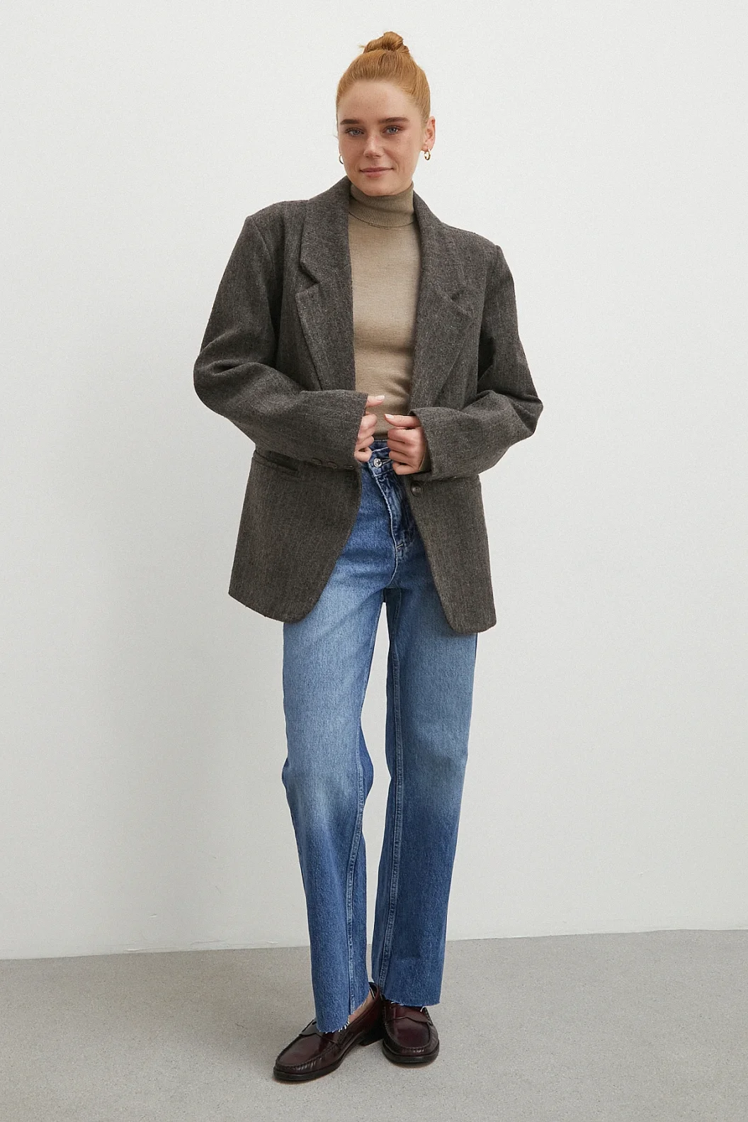 Çapraz Fermuarlı Kesik Paça Düğmeli Jean Lacivert