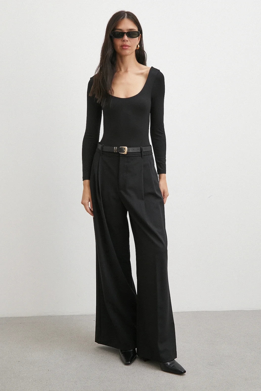 U Yaka Uzun Kollu Çıtçıtlı Bodysuit Siyah