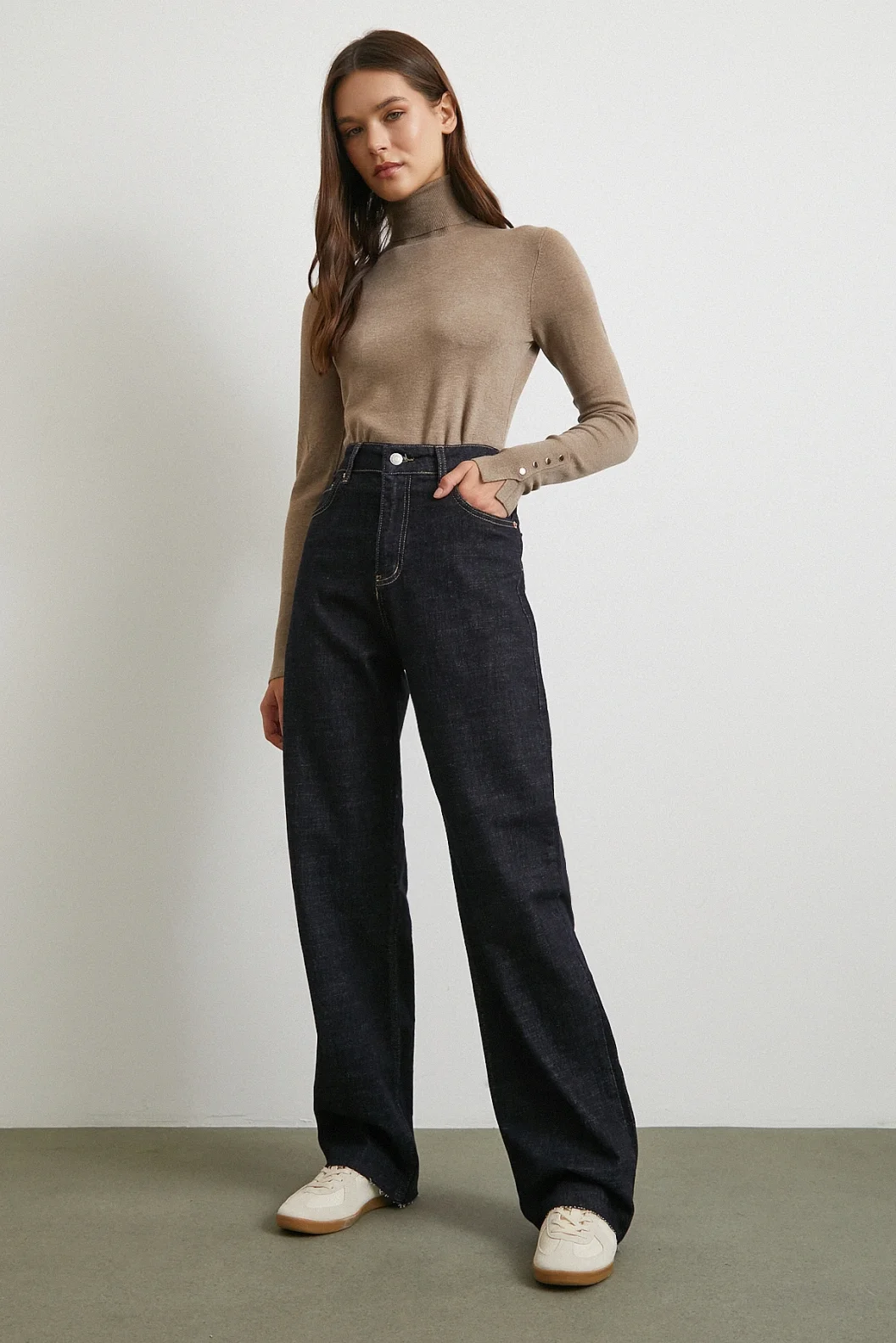 Yüksek Bel Kesik Boru Paça Jean Lacivert