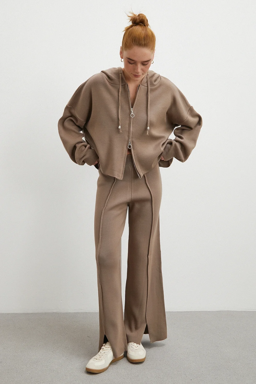 Çift Fermuarlı Kapüşonlu Pantolonlu Takım Vizon