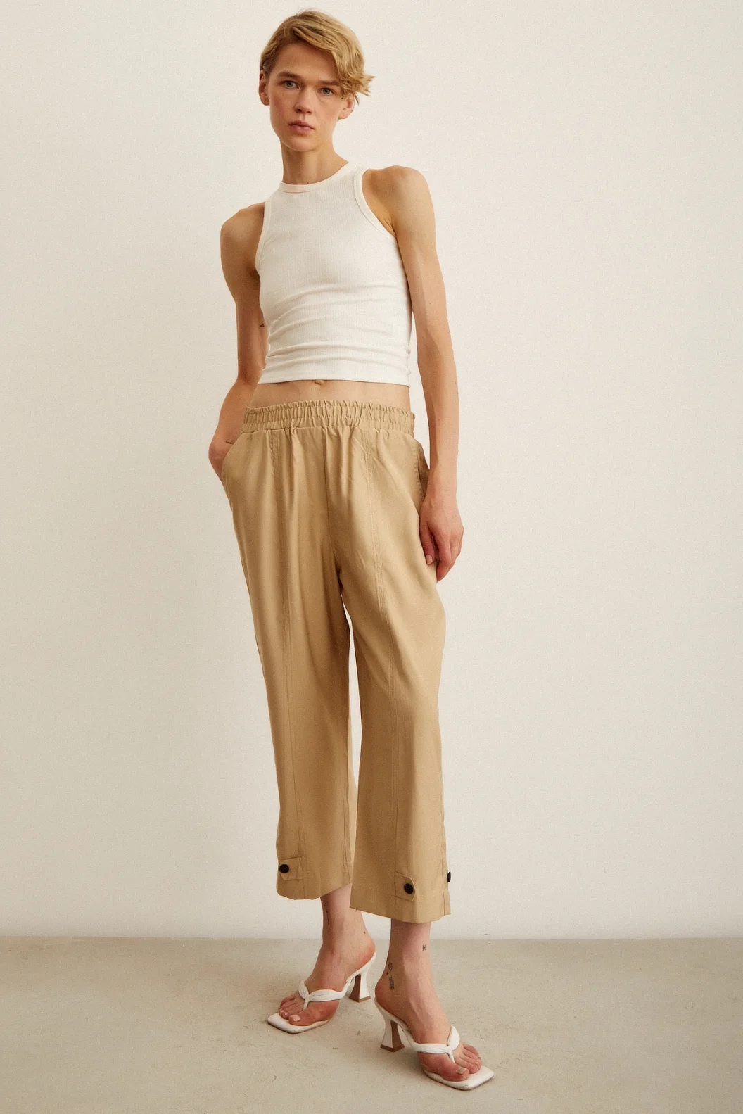 بنطلون واسع مرن بيج