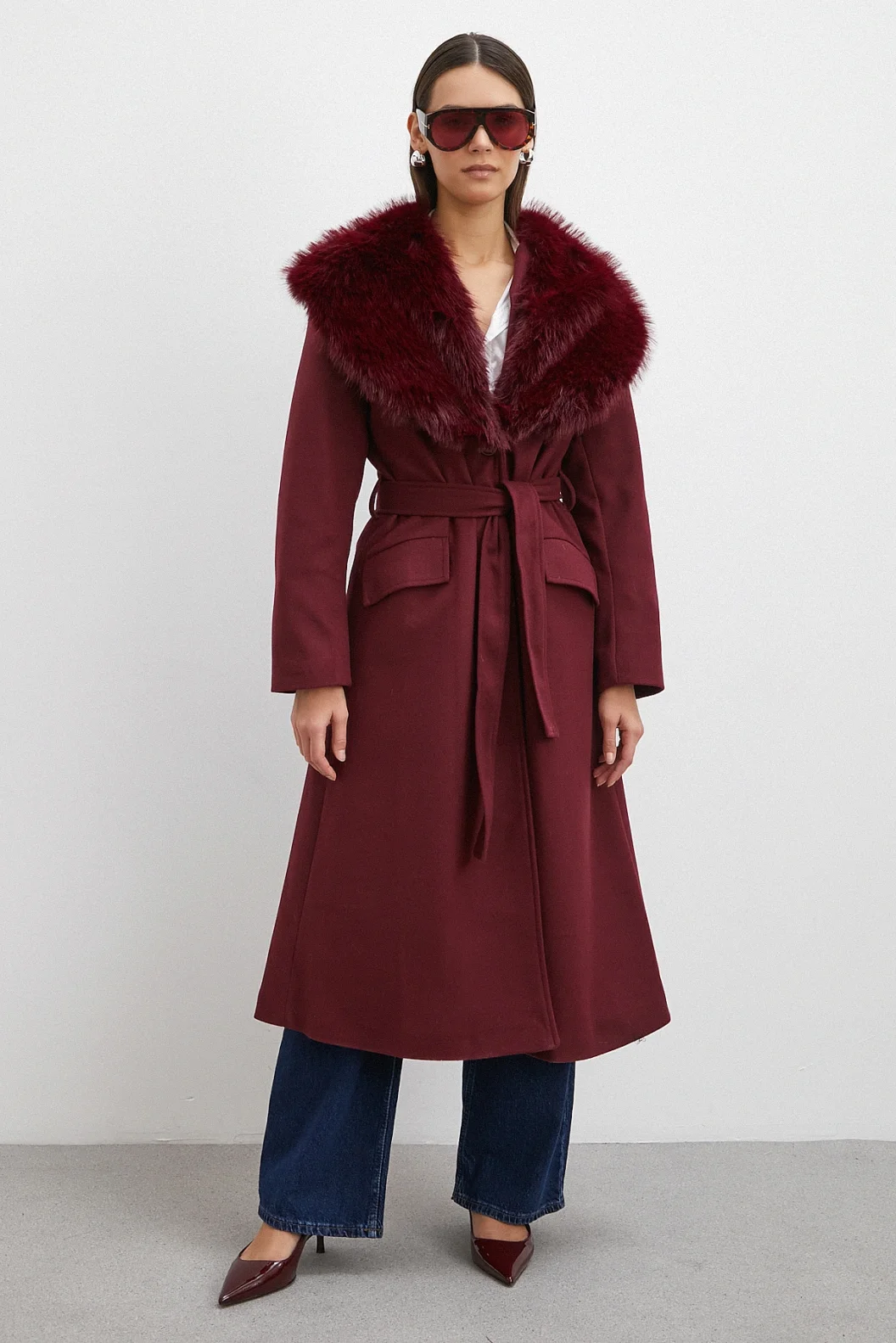 Kürk Yaka Kuşaklı Kaşe Kaban Bordo