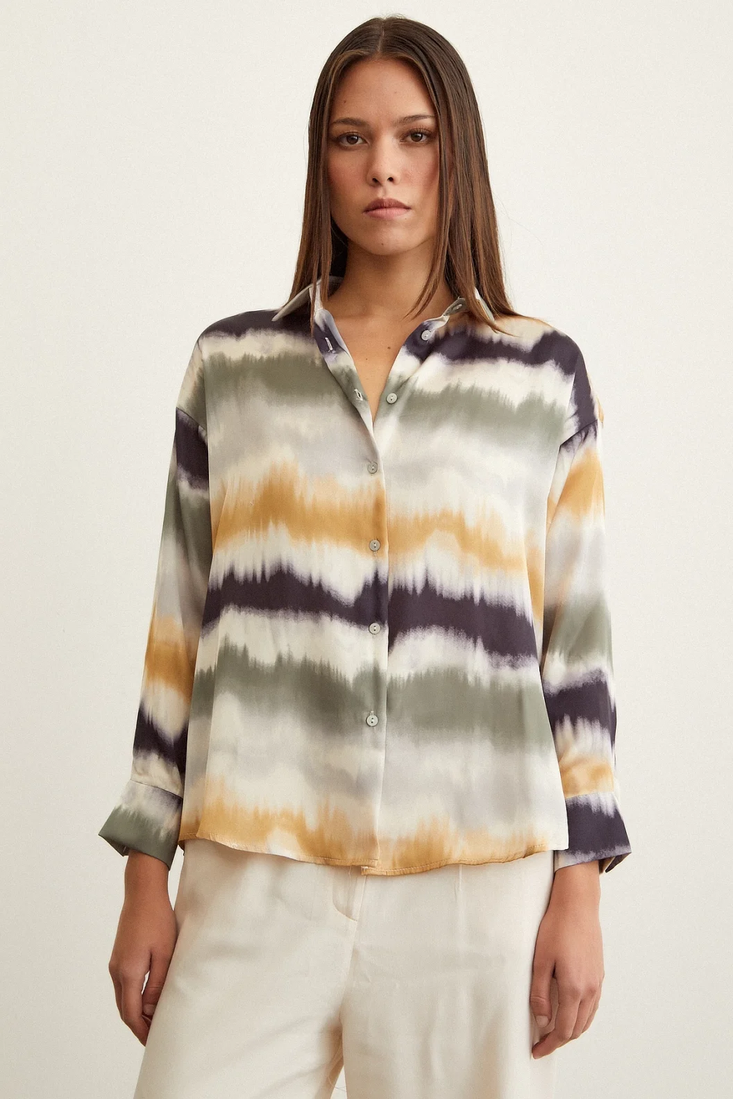 Fließende Farbige Hemdbluse Khaki