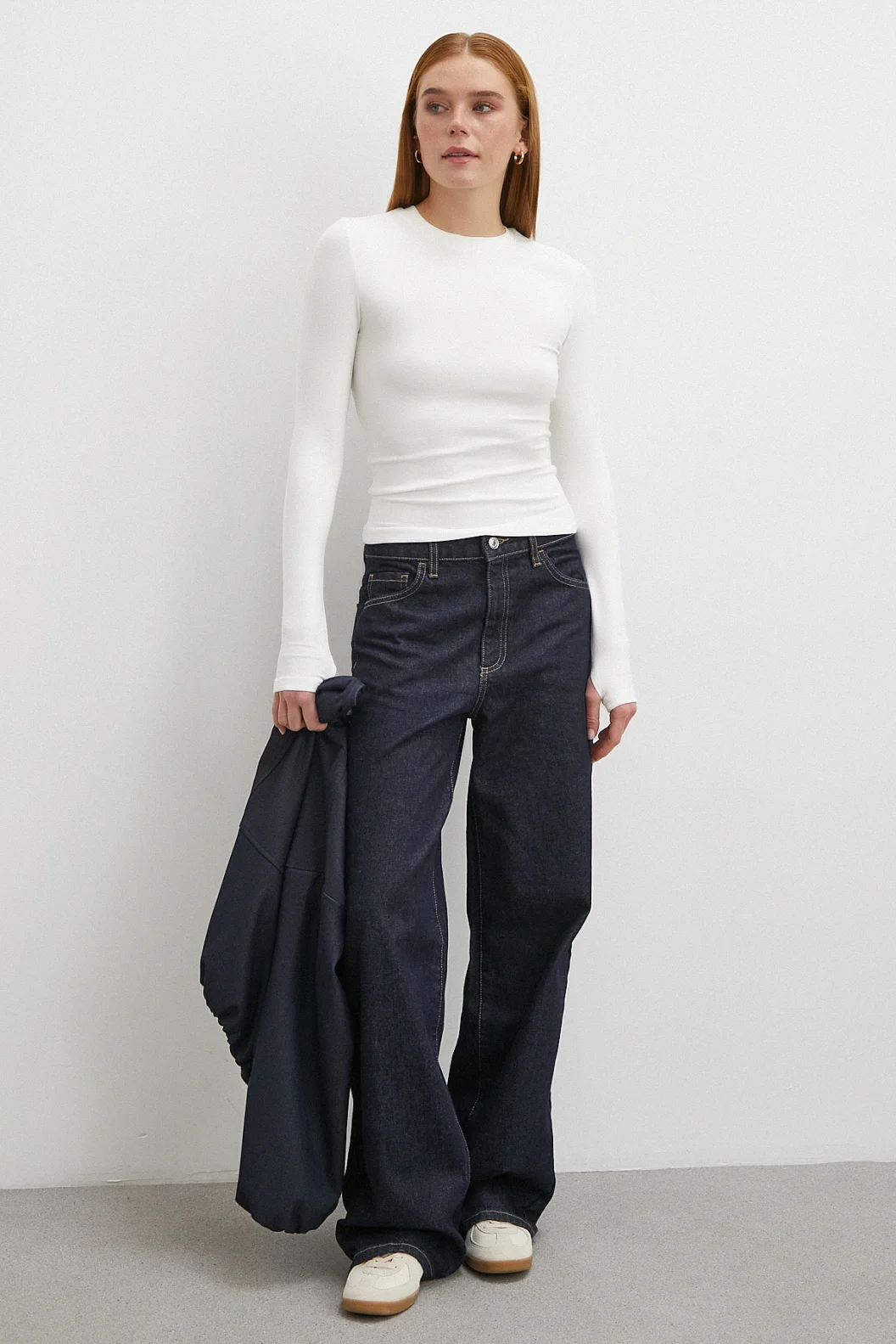 Kol Yırtmaçlı Bluz Beyaz