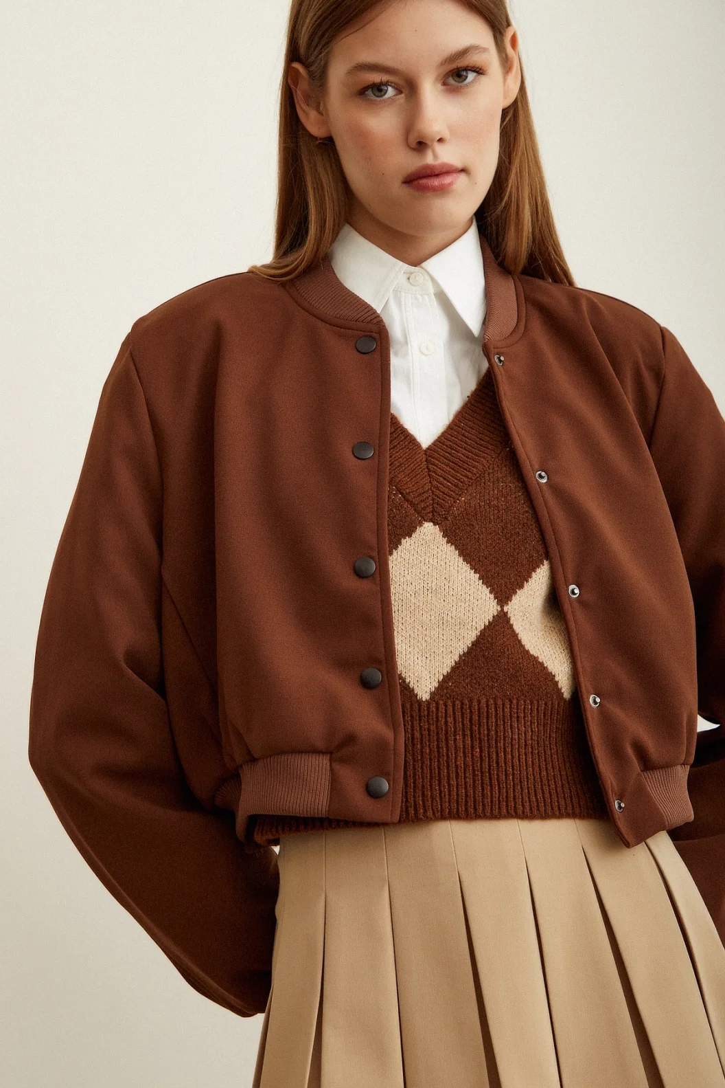 سترة كاجوال بسحاب وبطانة بنية