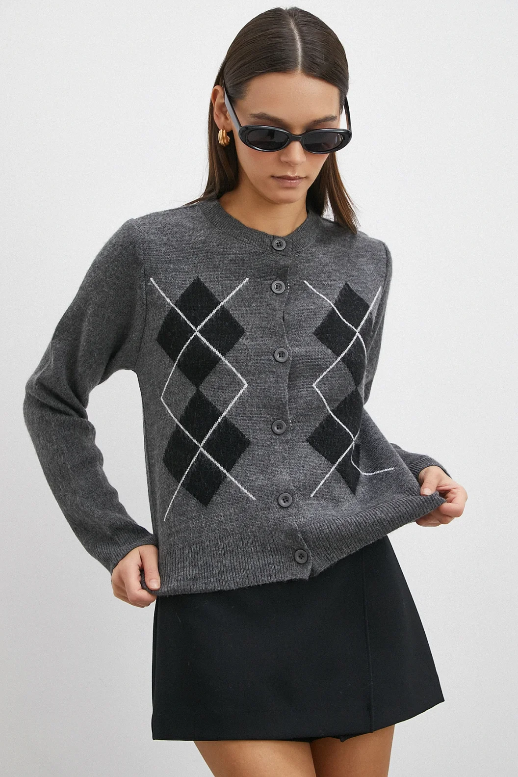 Düğmeli Baklava Desenli Hırka Antirasit