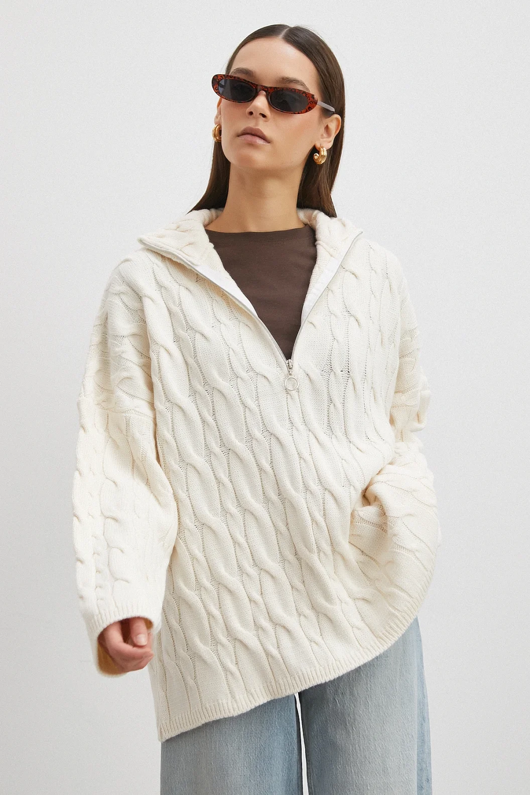 Saç Örgülü Yarım Fermuarlı Kazak Ekru