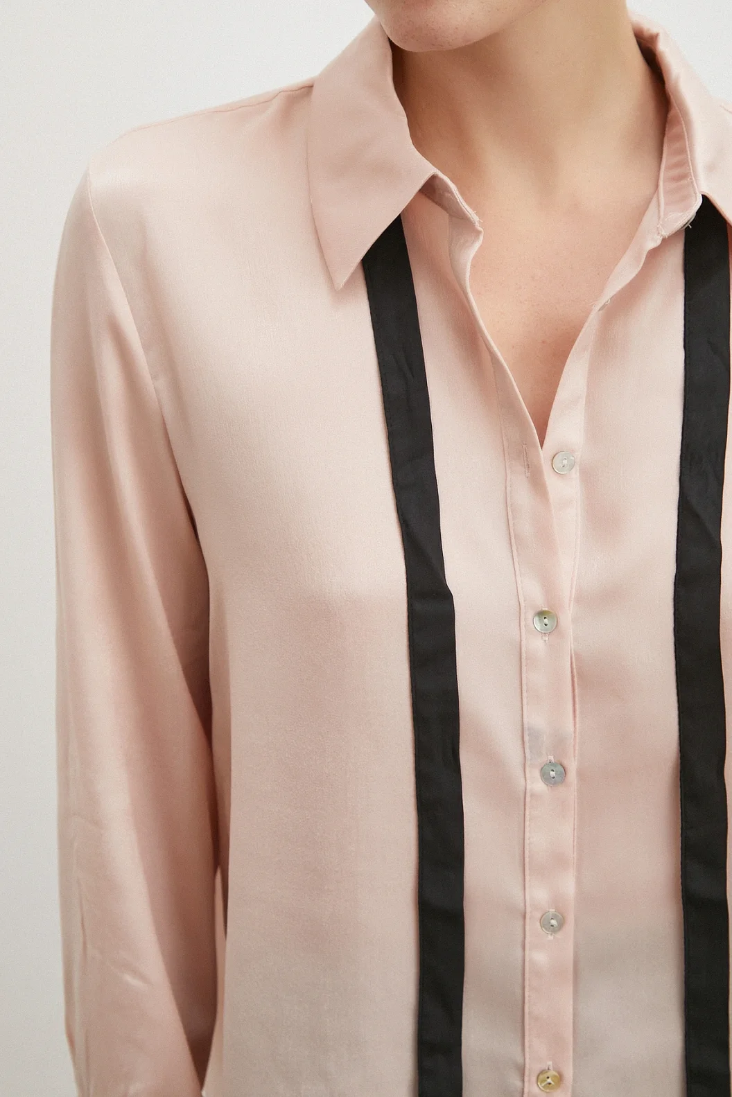 Yaka Bağlamalı Saten Gömlek Pembe