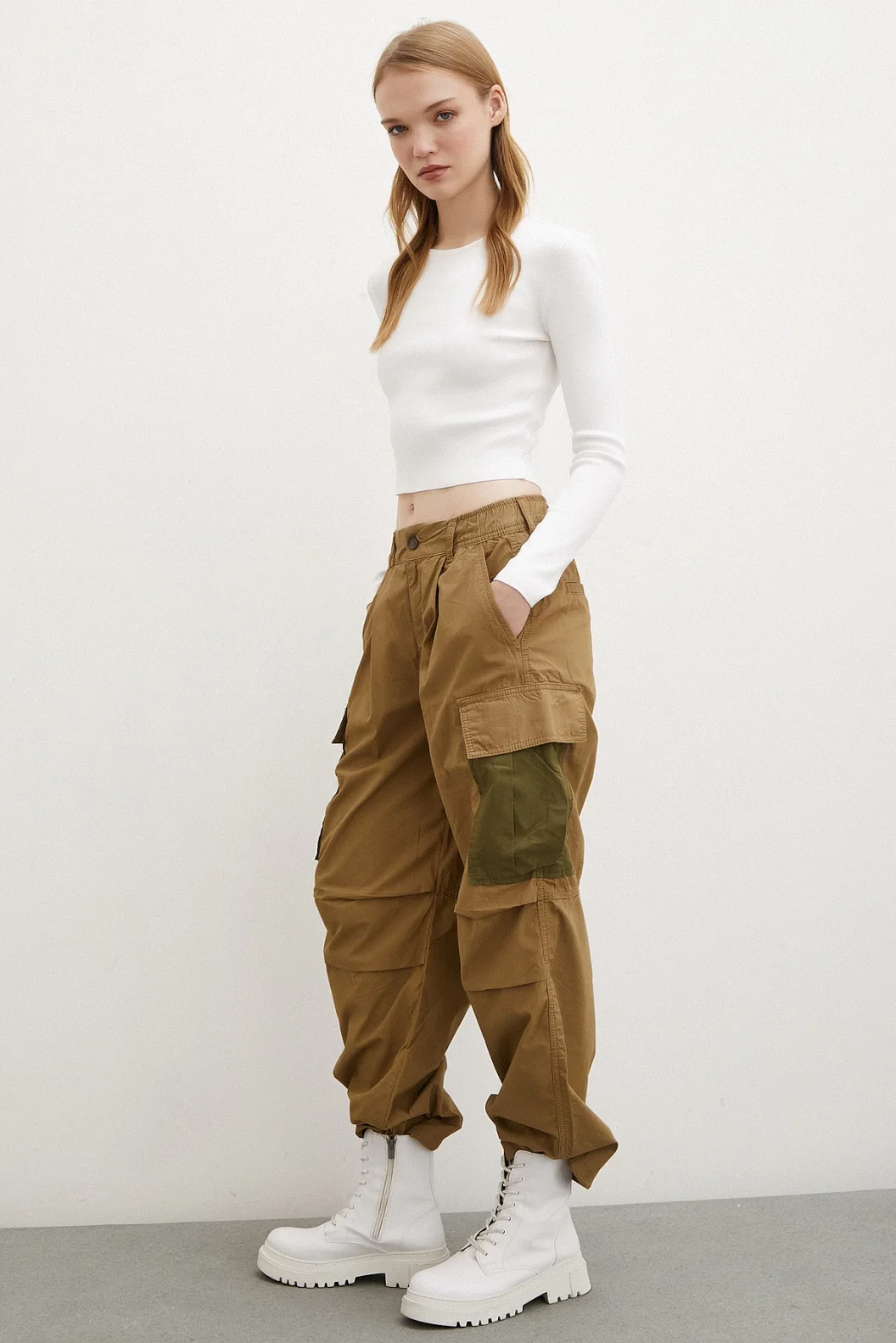 Elastic Waist Cargo Pocket Parachute Pants Khaki