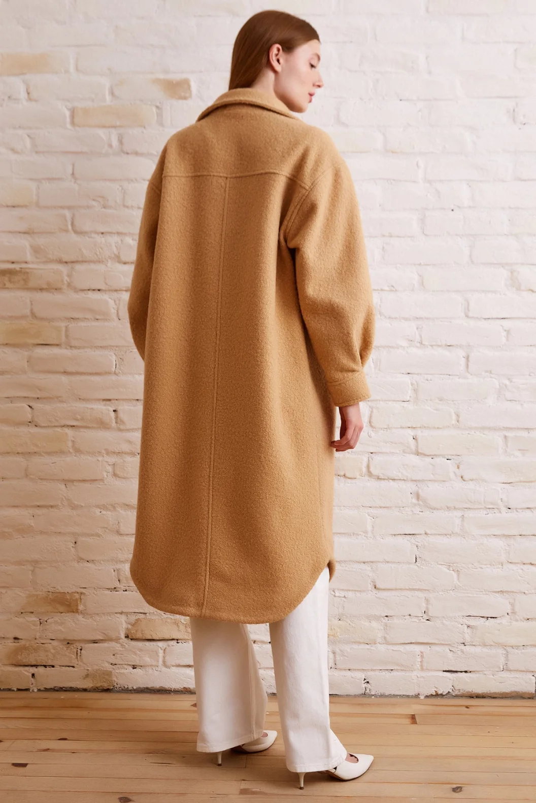 معطف بورموج كبير الحجم بيج