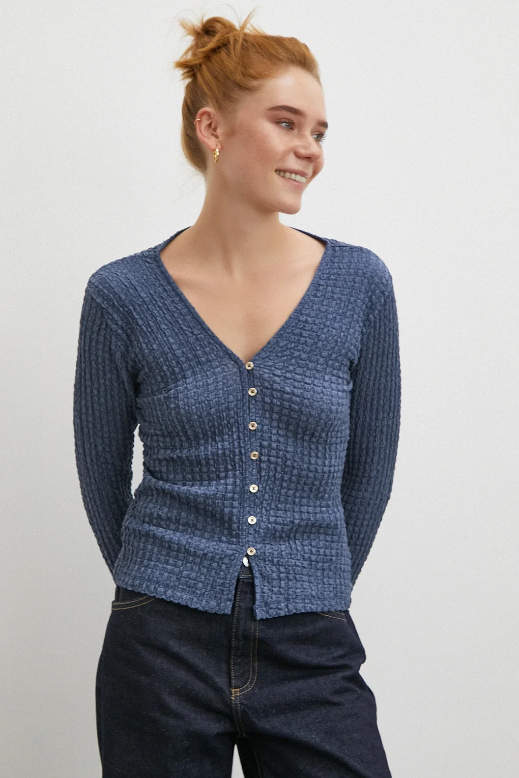 V Yaka Düğmeli Kazak Lacivert