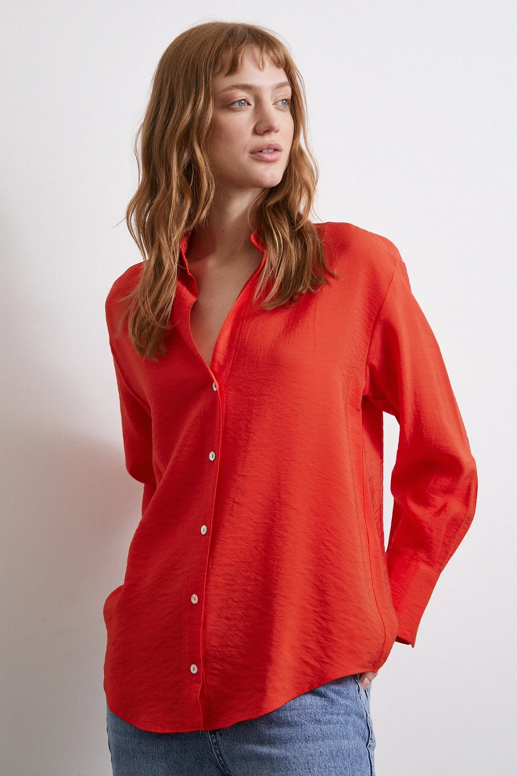 قميص فيسكوز بسيط أحمر