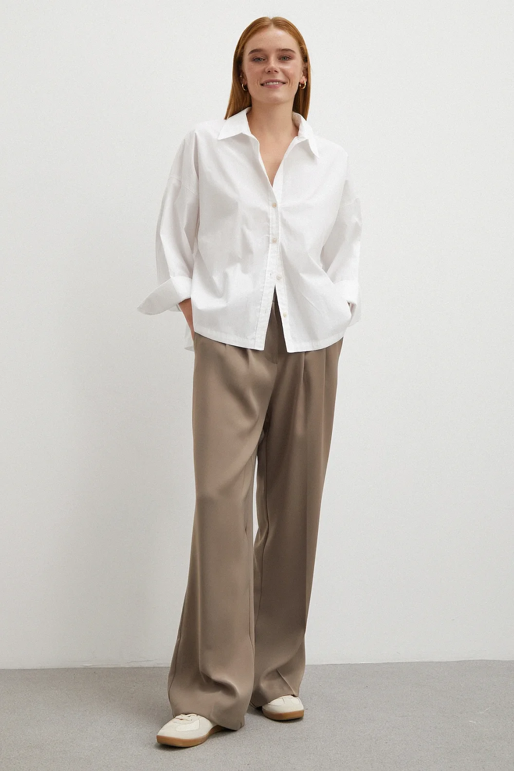 Beli Lastikli Pileli Geniş Paça Pantolon Vizon