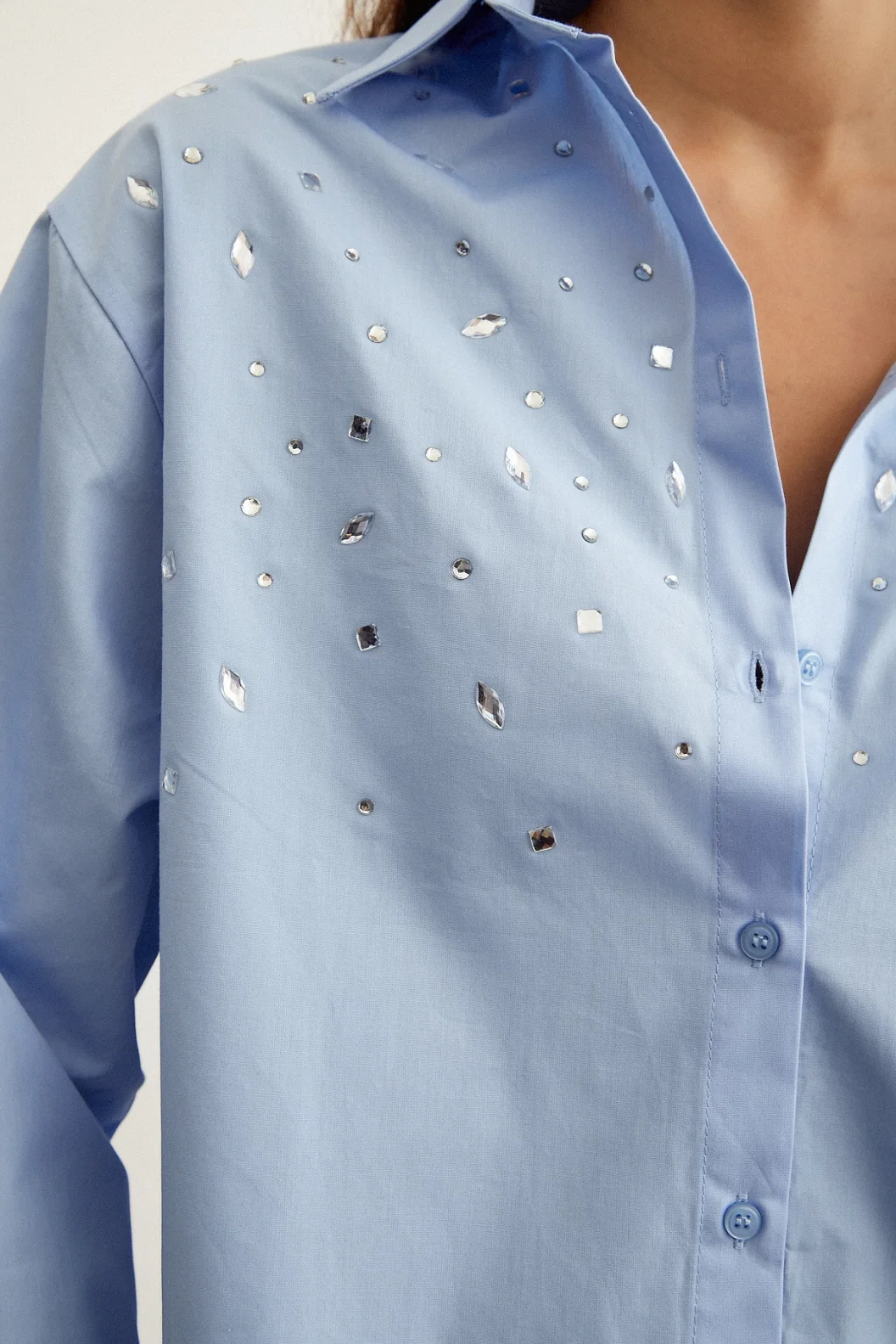 Steinbesetztes Hemd Blau
