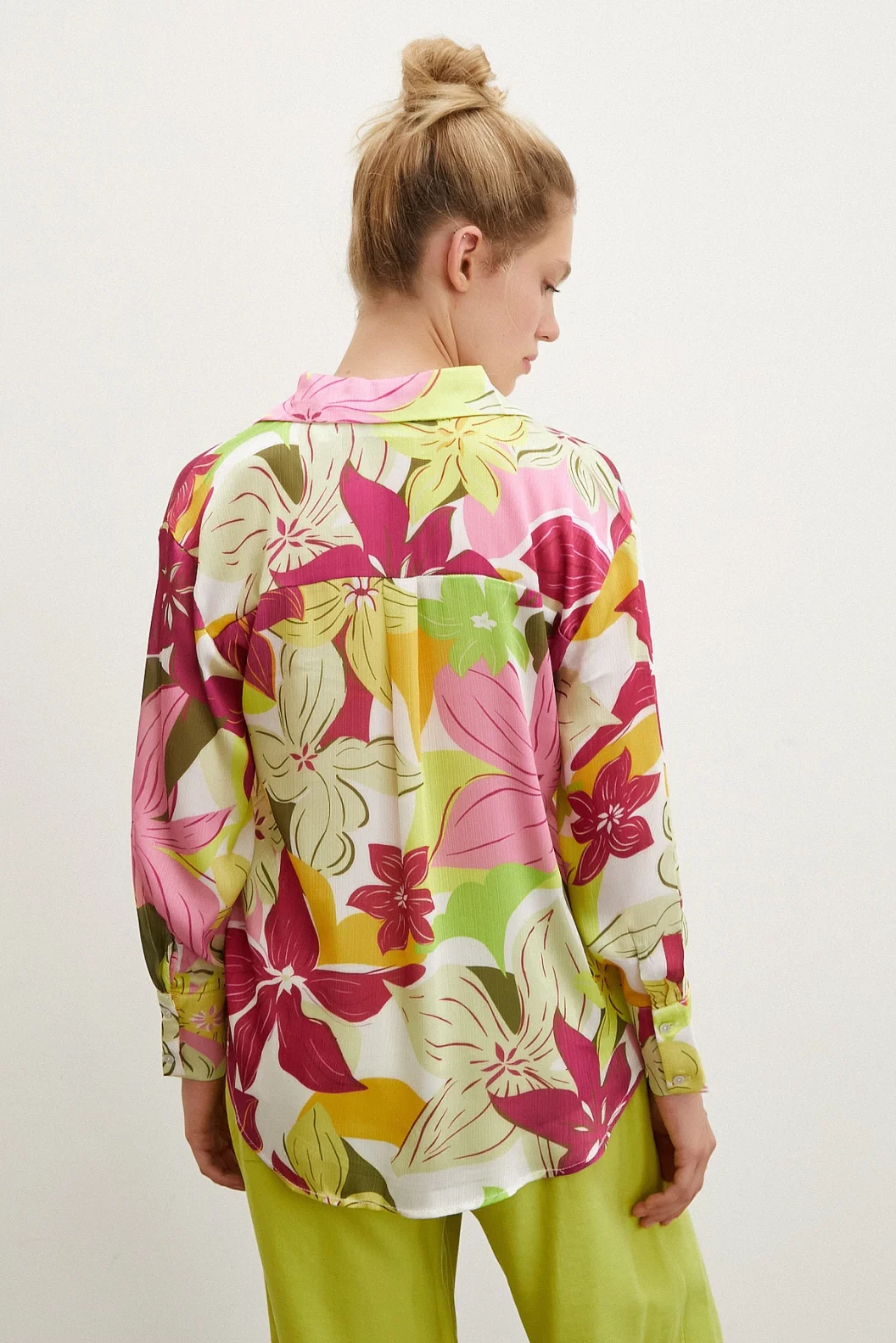 Blusen mit Blumenmuster Satin Rosa