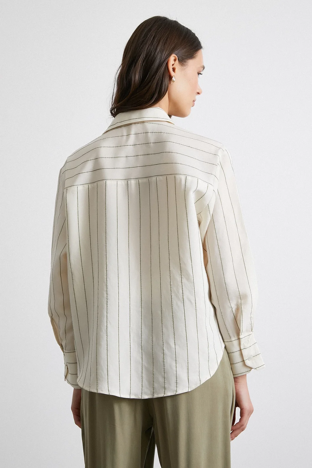 قميص مودال مخطط بخطوط متناقضة أخضر زيتون