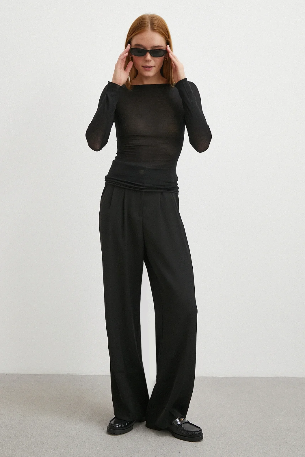 Beli Lastikli Pileli Geniş Paça Pantolon Siyah