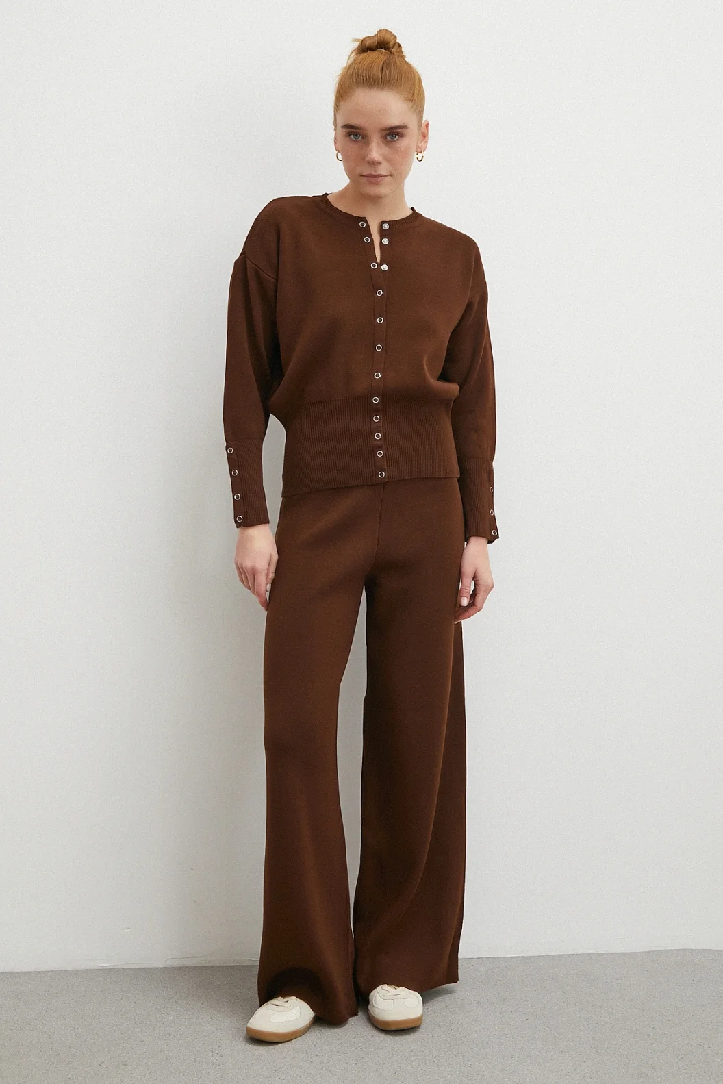 Çıtçıtlı Pantolonlu Triko Takım Kahve