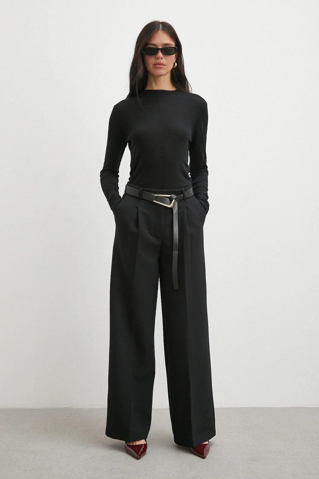 Deri Kemerli Geniş Paça Pantolon Siyah