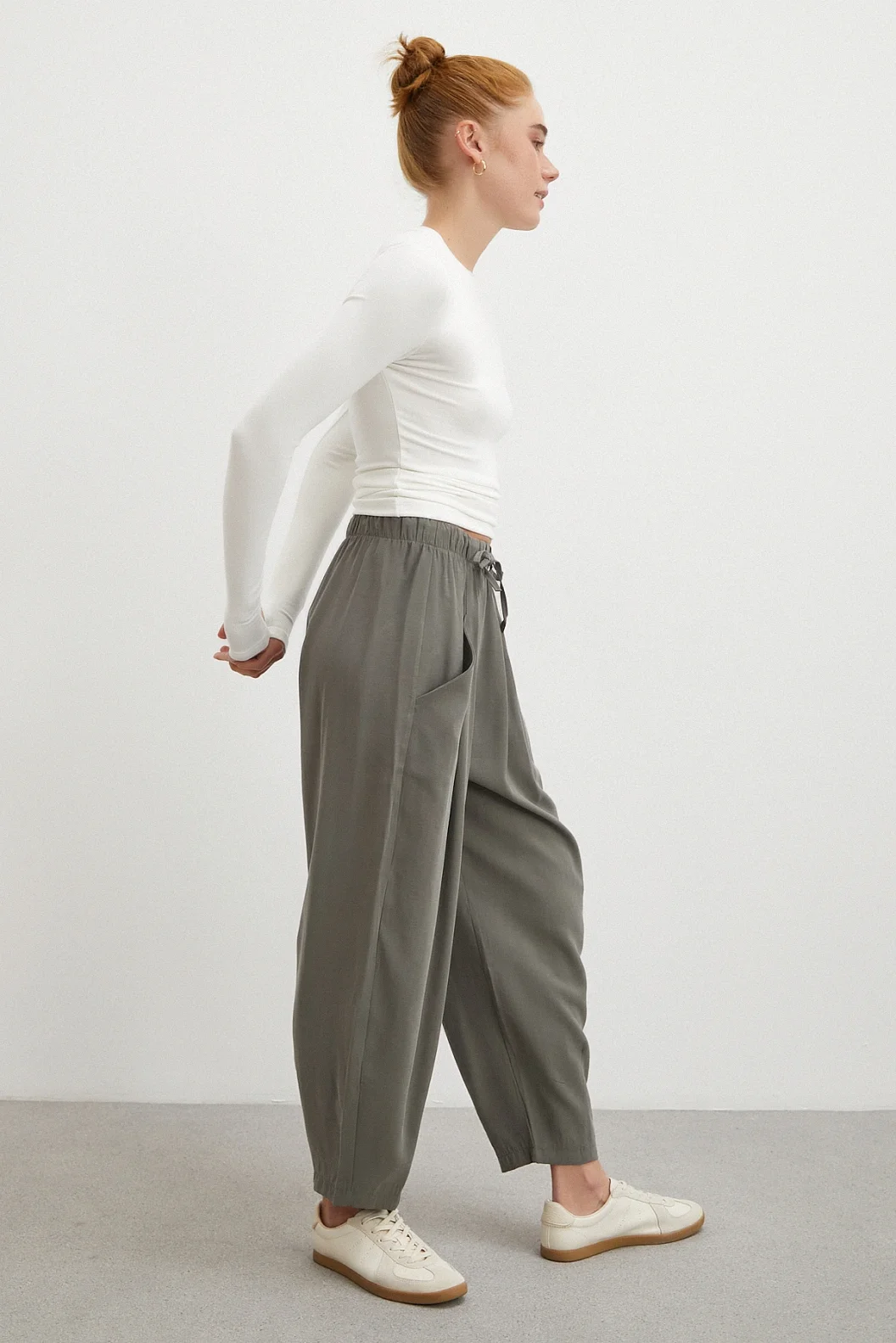 Bağcıklı Beli Lastikli Pileli Pantolon Haki