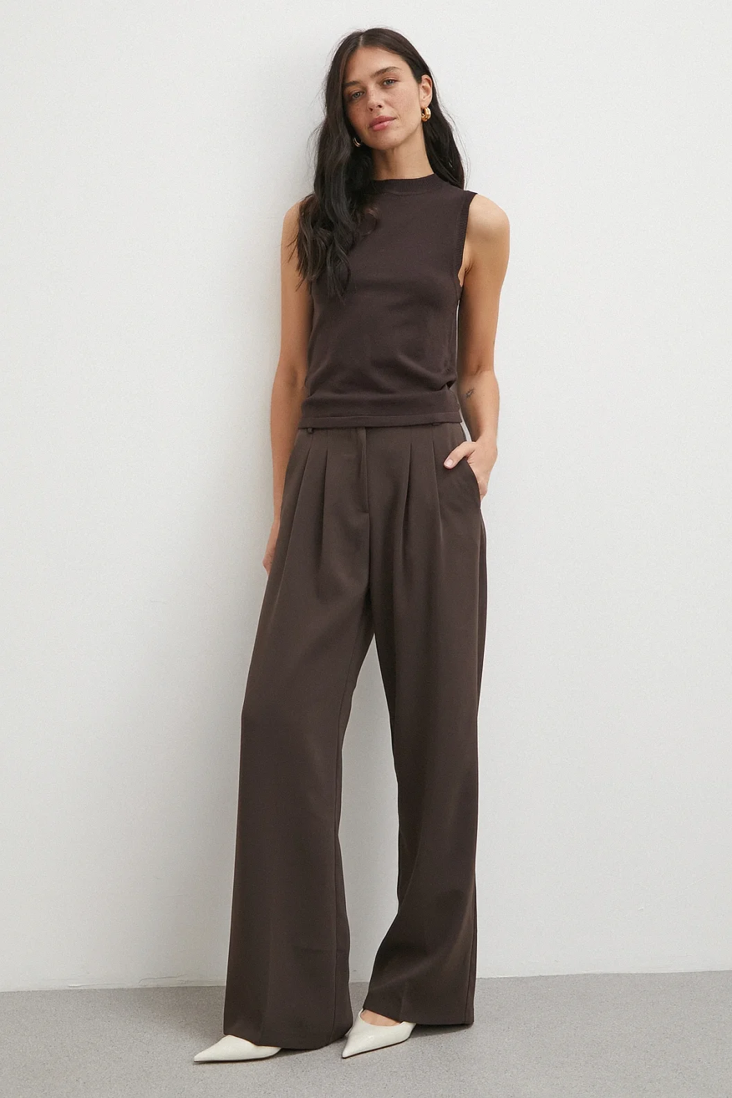 Beli Lastikli Pileli Geniş Paça Pantolon Kahve