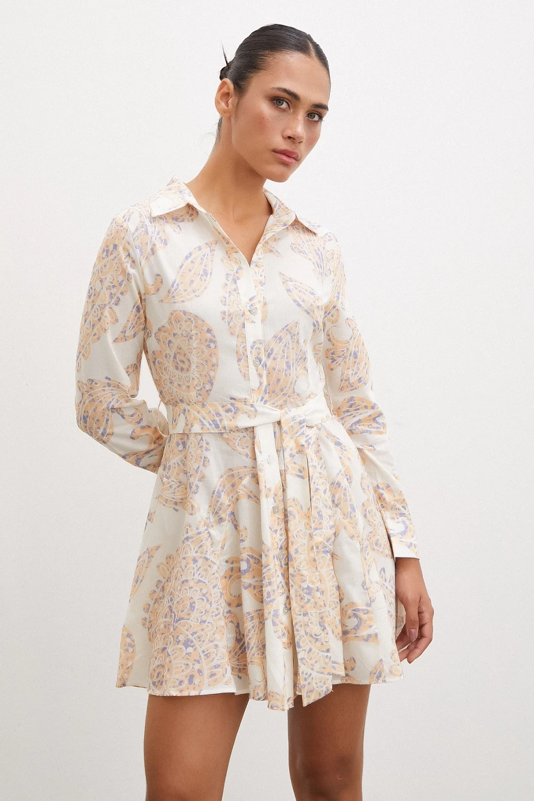 فستان مطبوع بنقوش غودي