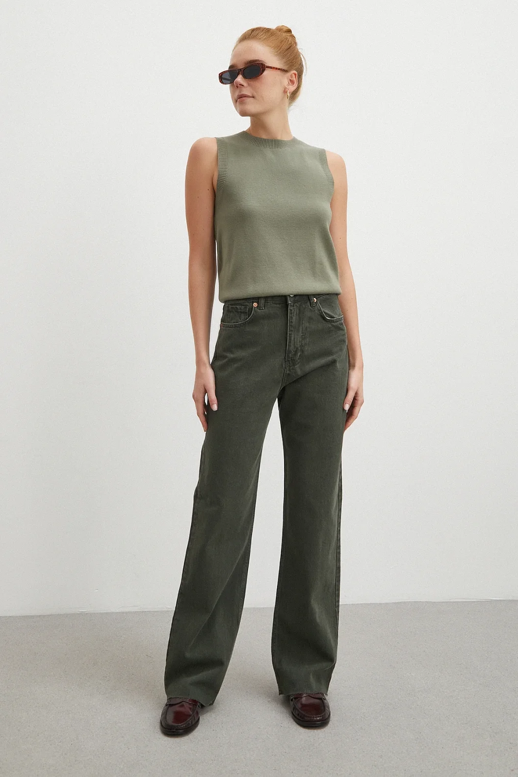 Yüksek Bel Kesik Boru Paça Jean Yeşil