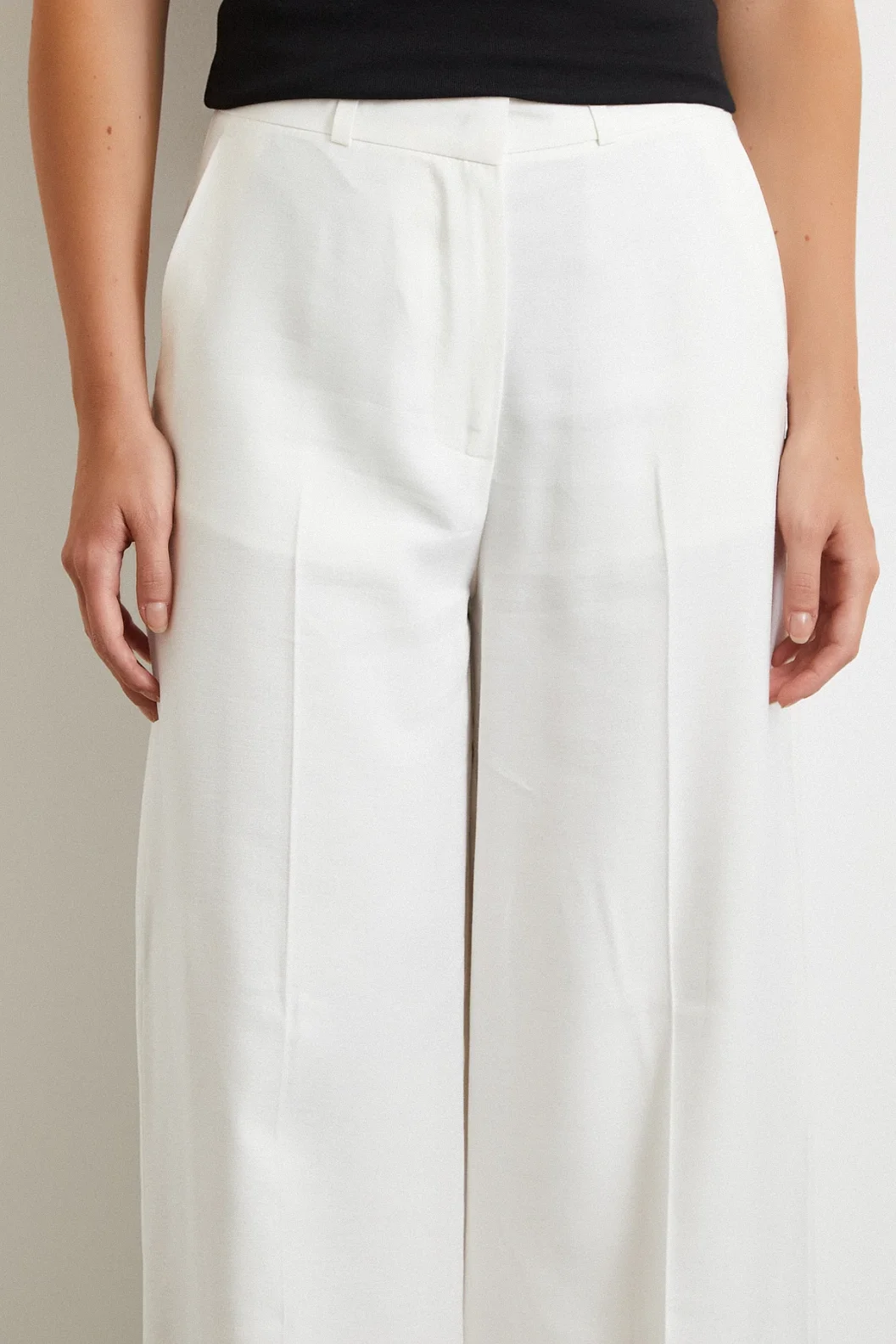 بالاتزو بالتو بانت إكرو واسع الساق