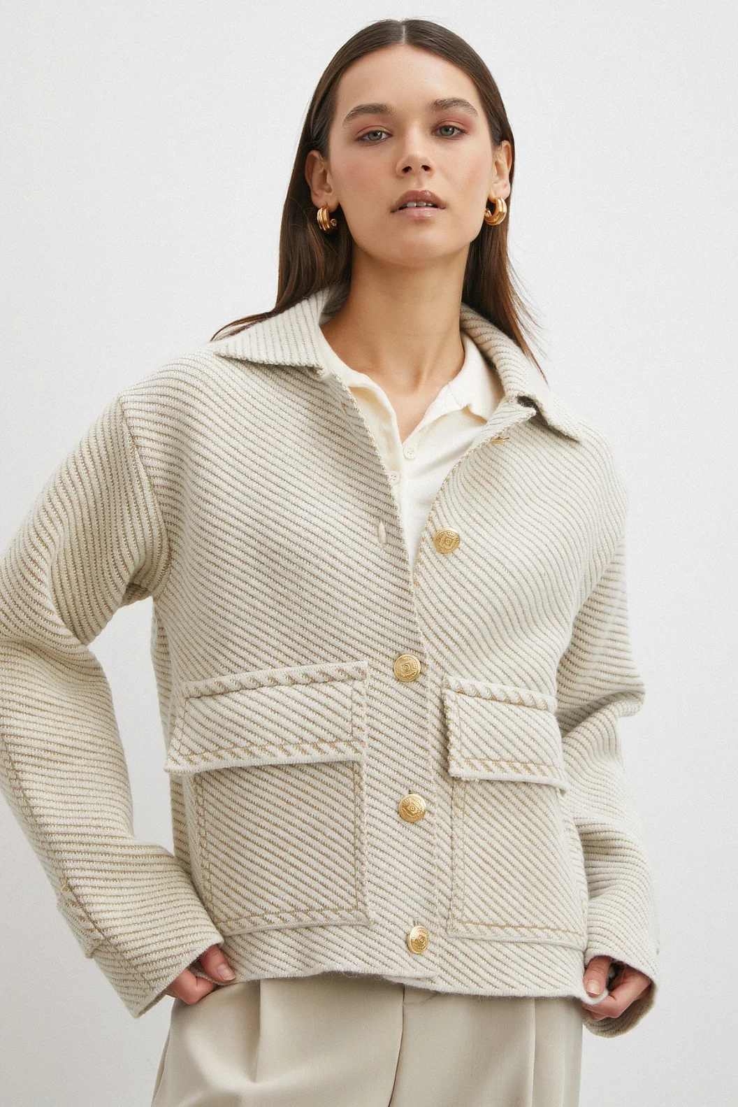 Polo Yaka Cepli Gold Düğmeli Ceket Krem