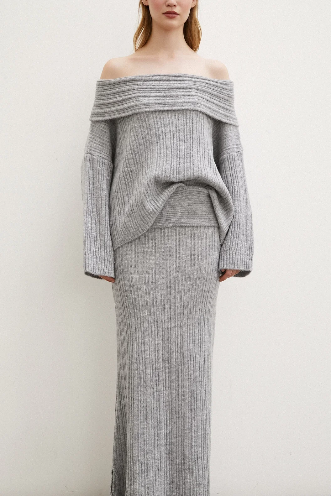 Skirted Madonna Collar Set Gray