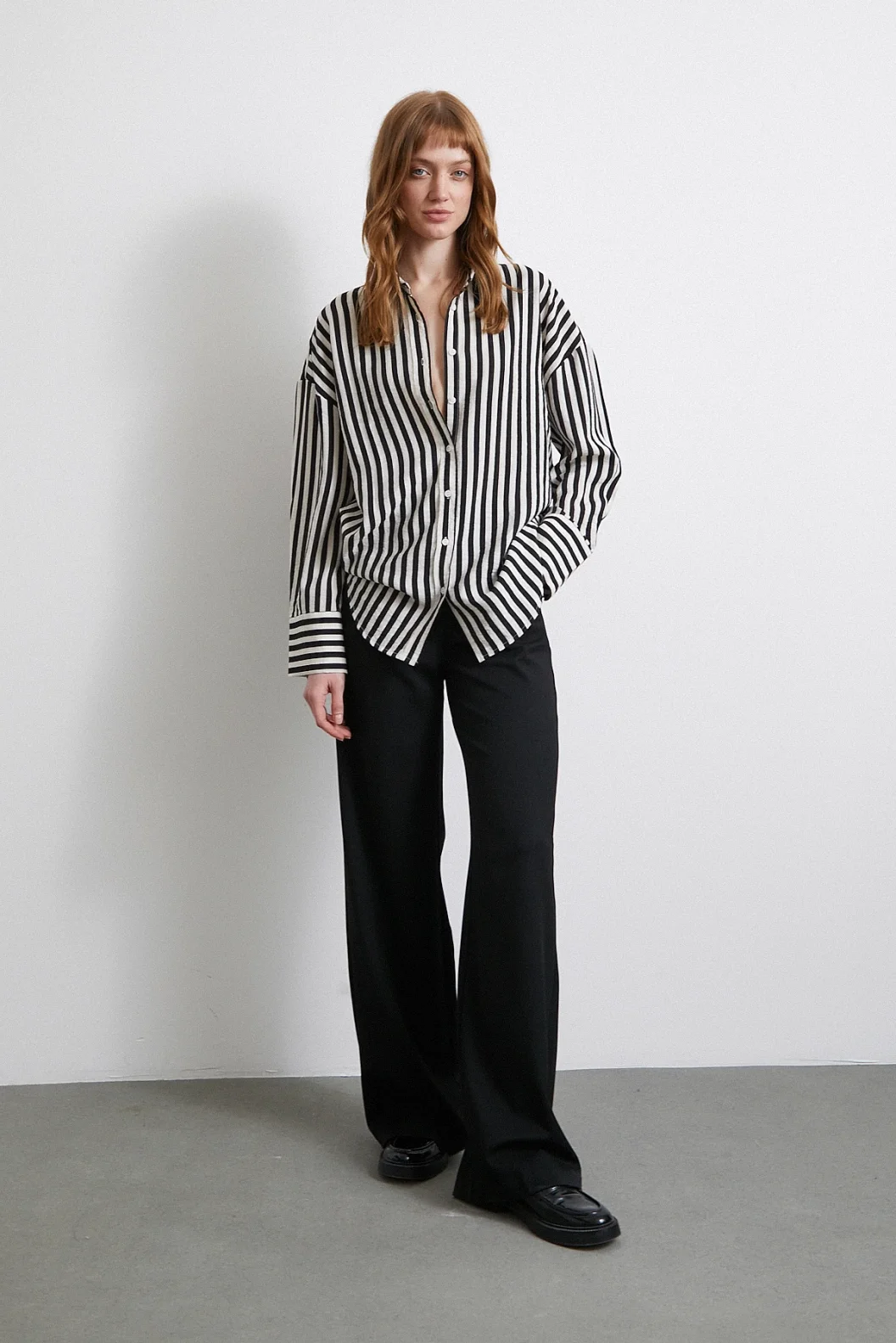 Gestreiftes T-Shirt Schwarz