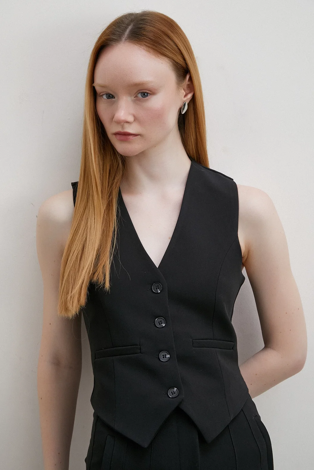 سترة بجيوب بطانة سوداء