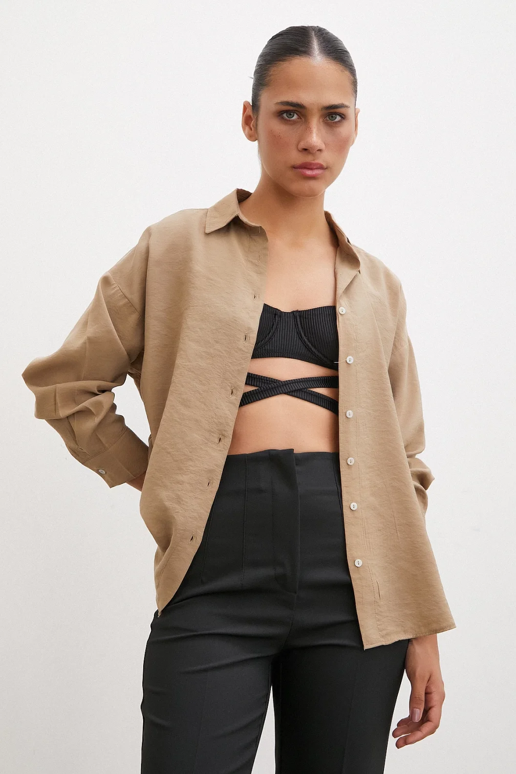 Basic القميص Camel