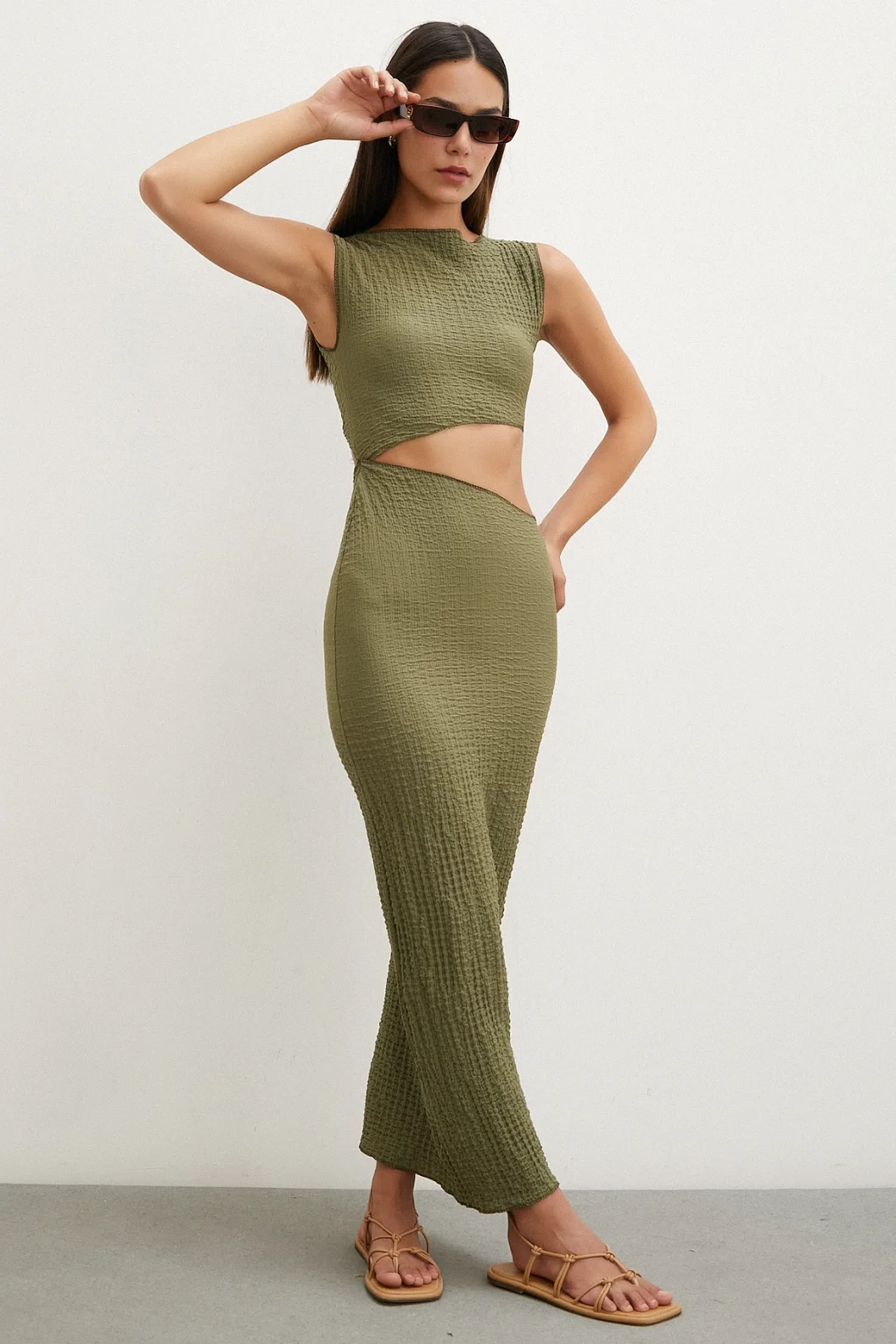 Zero Arm Slit Dress Khaki