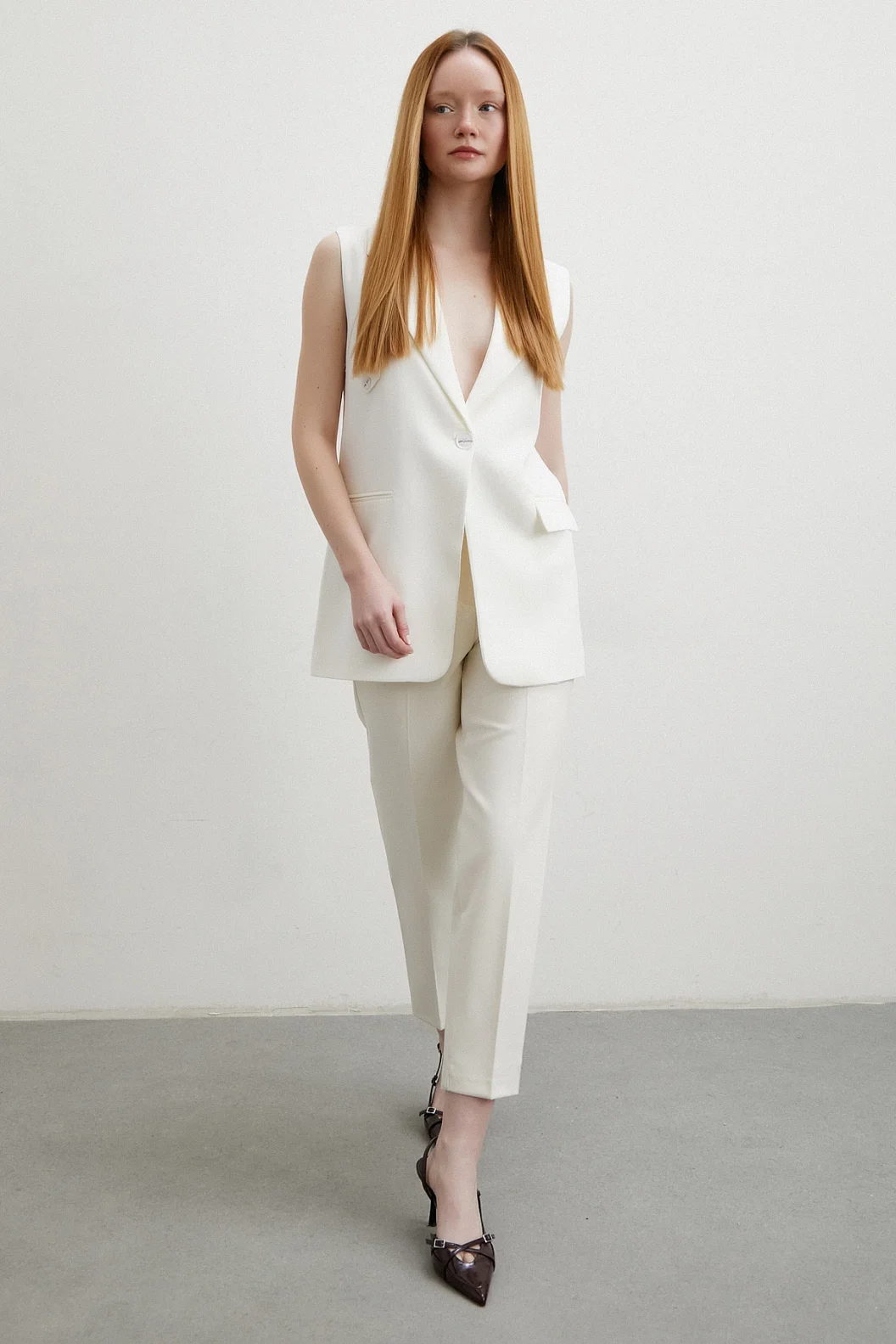 بنطلون قماش رقيق أكرو