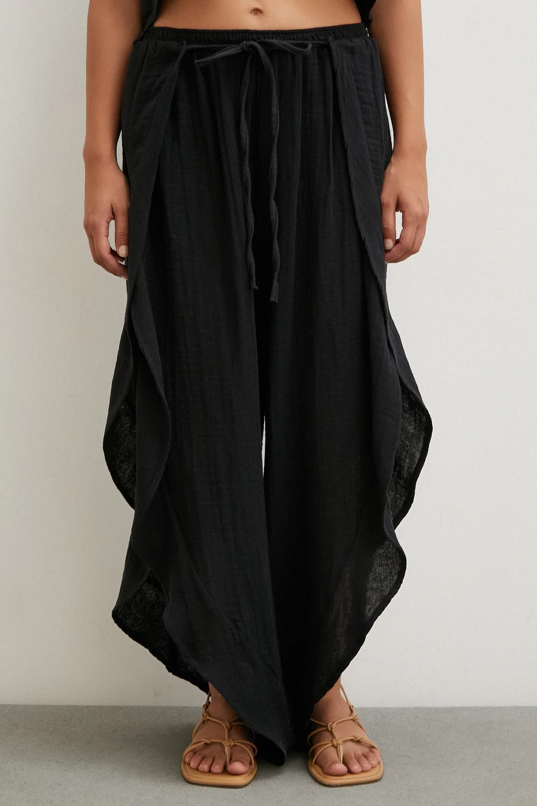 سروال قطني أسود