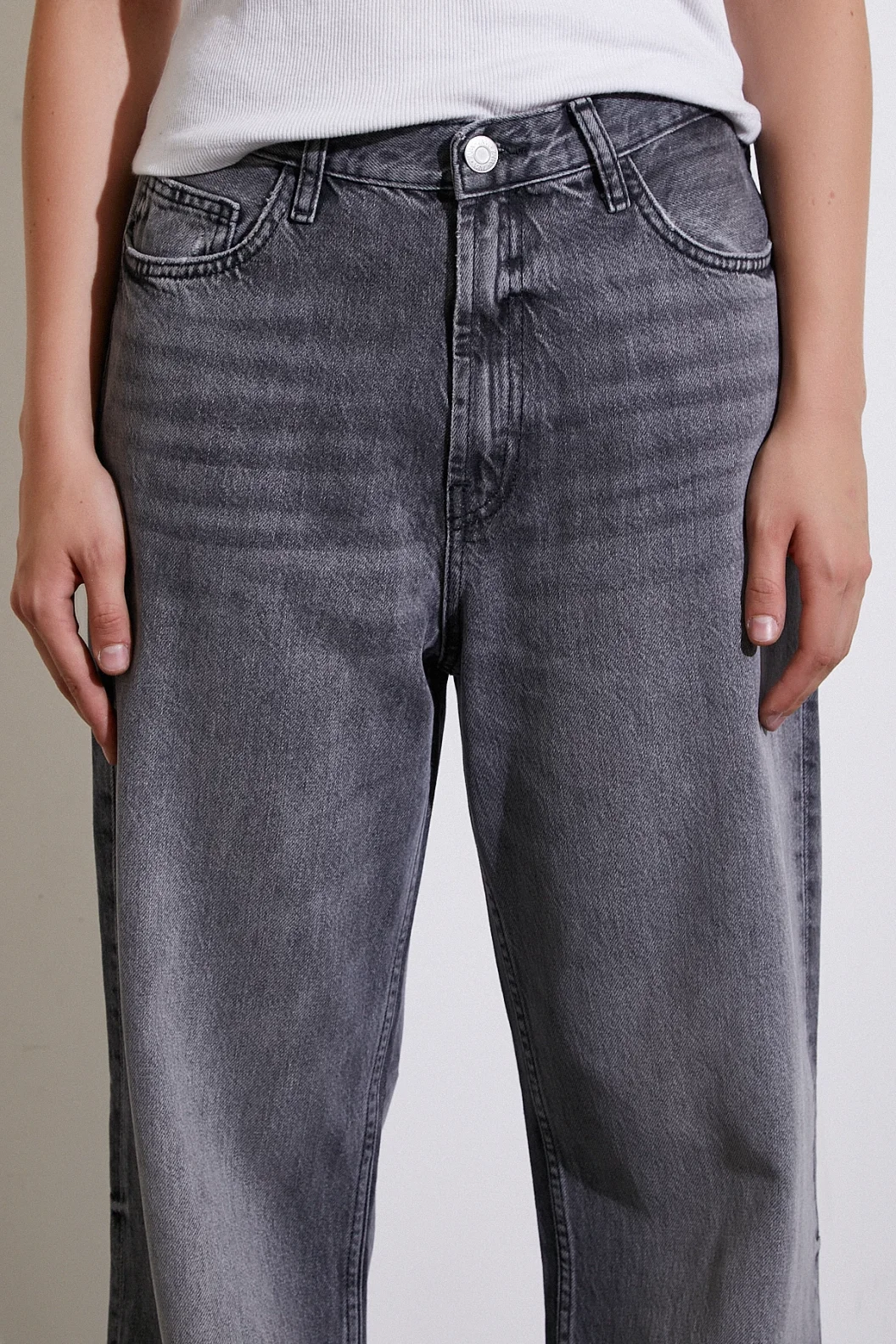 Yüksek Bel Kesik Paça Wide Leg Jean Antirasit