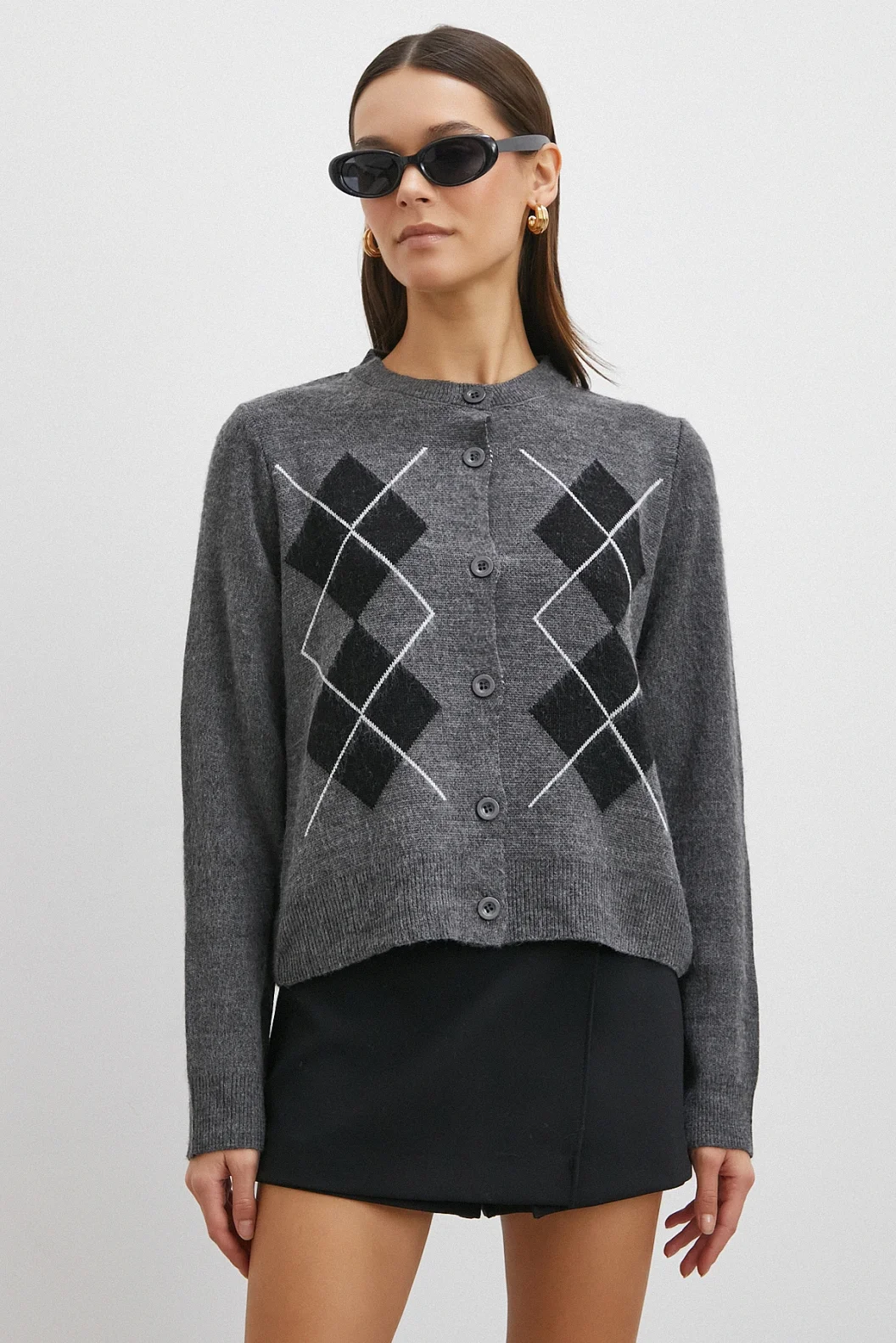 Düğmeli Baklava Desenli Hırka Antirasit