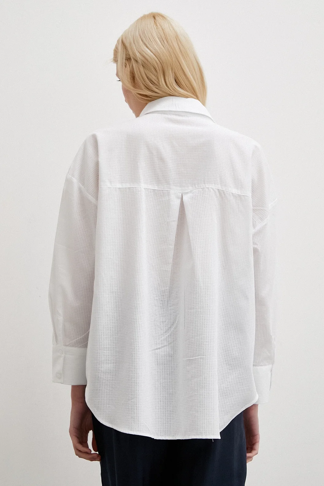 قميص قطني كلاسيكي أبيض