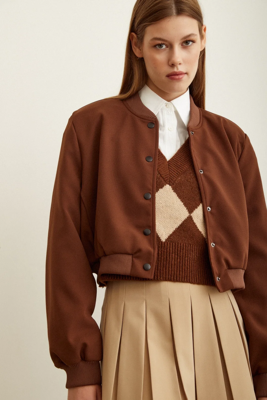 سترة كاجوال بسحاب وبطانة بنية