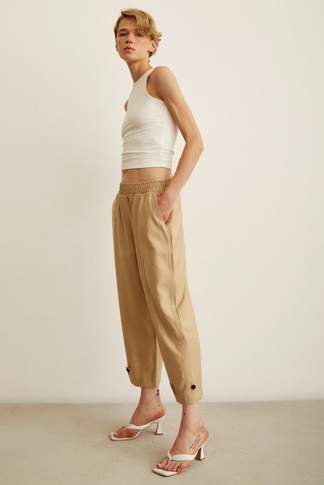 بنطلون واسع مرن بيج