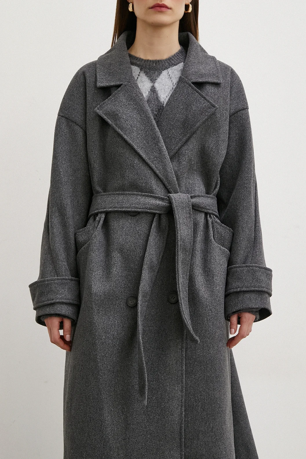 Coat with Collar Detail and Belt in Antiracite Color
