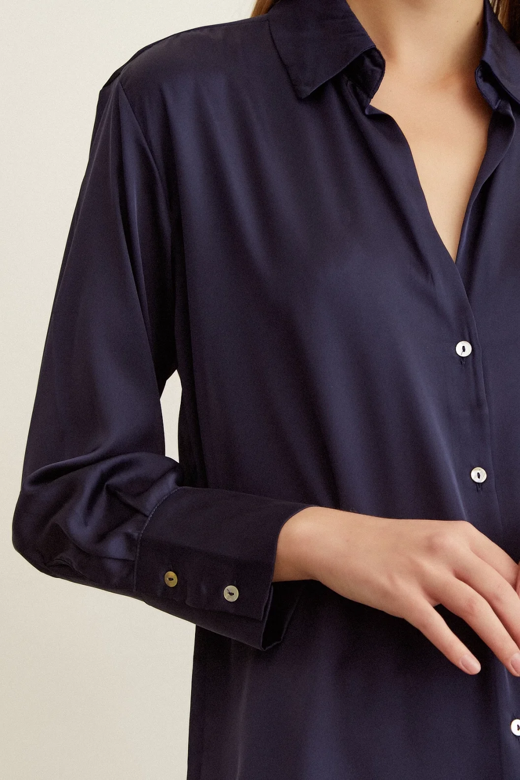 Basic قميص ساتان أزرق