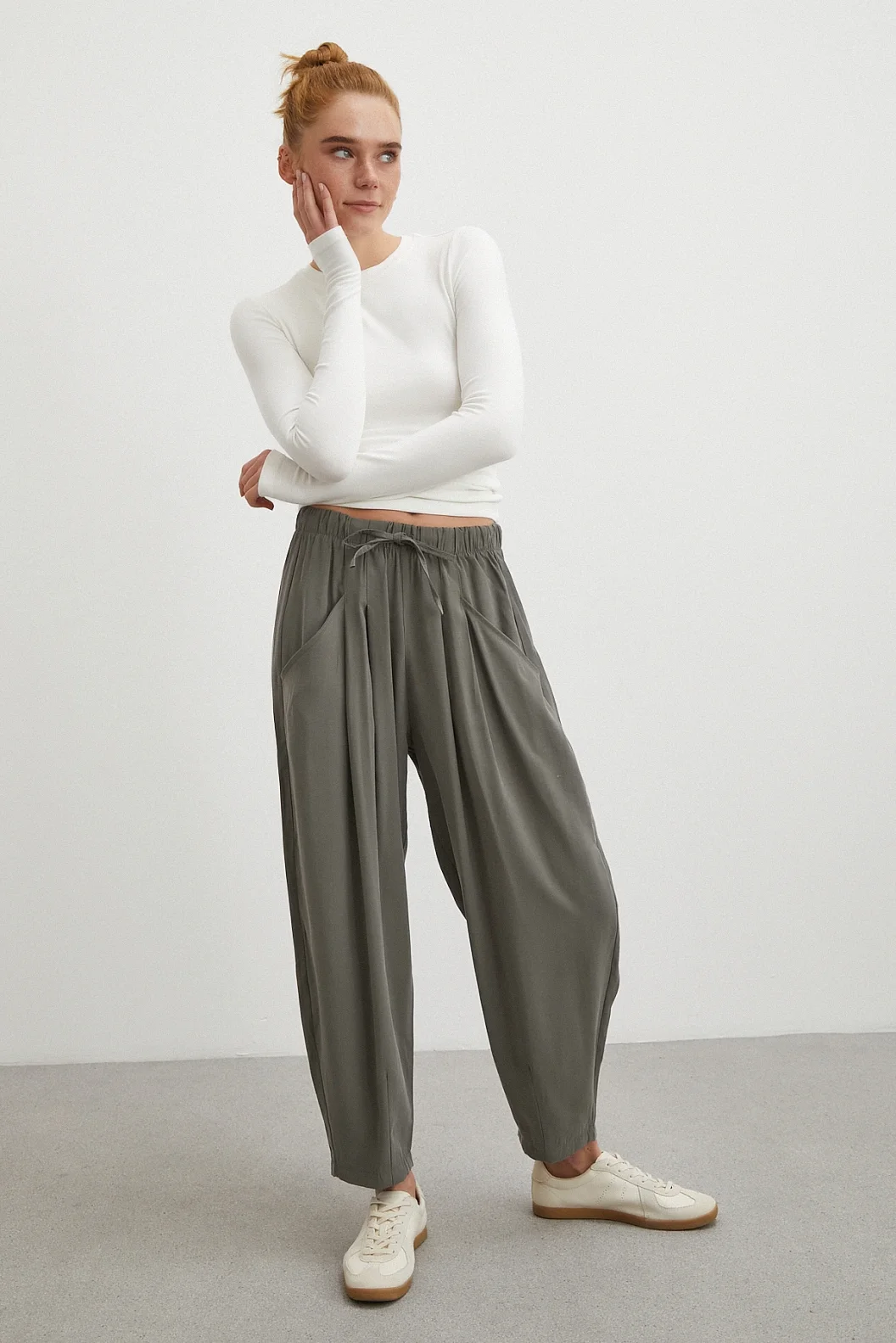 Bağcıklı Beli Lastikli Pileli Pantolon Haki