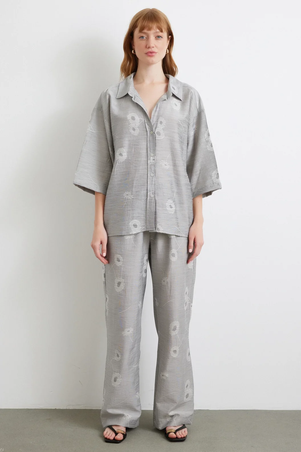 Arka Cepli Salaş Pantolon Gri