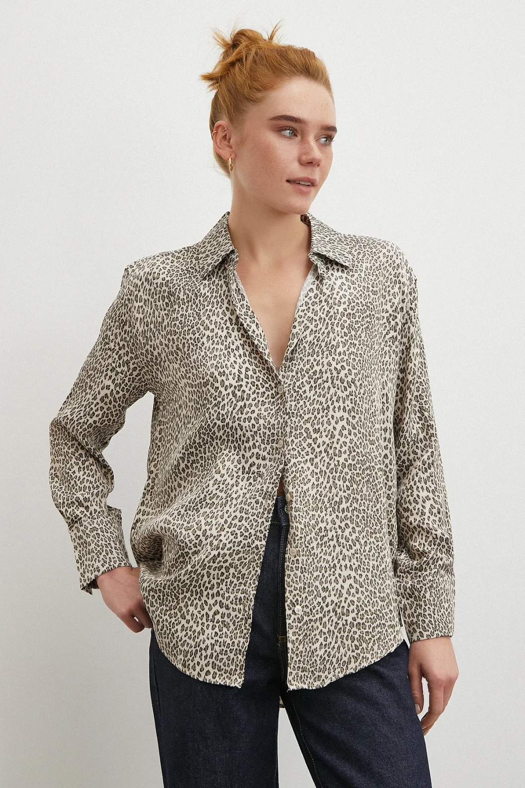Leopar Desenli Viskon Saten Gömlek Krem