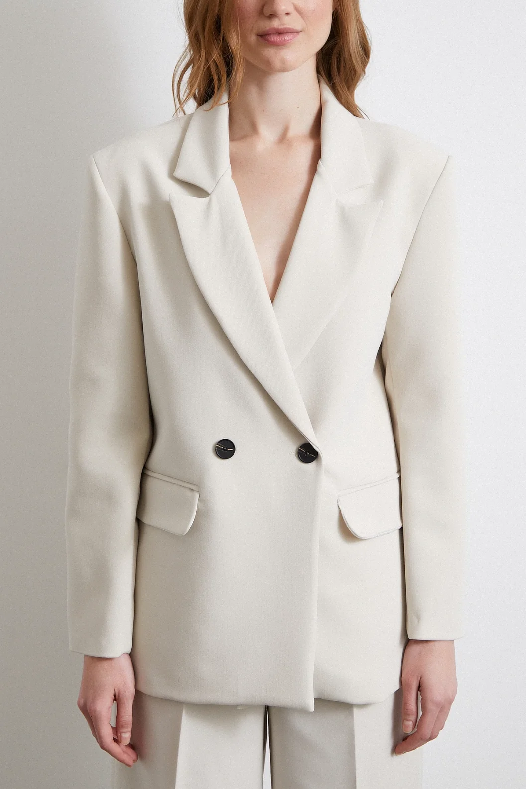 السترة بوليفيسكو الكلاسيكية العظام